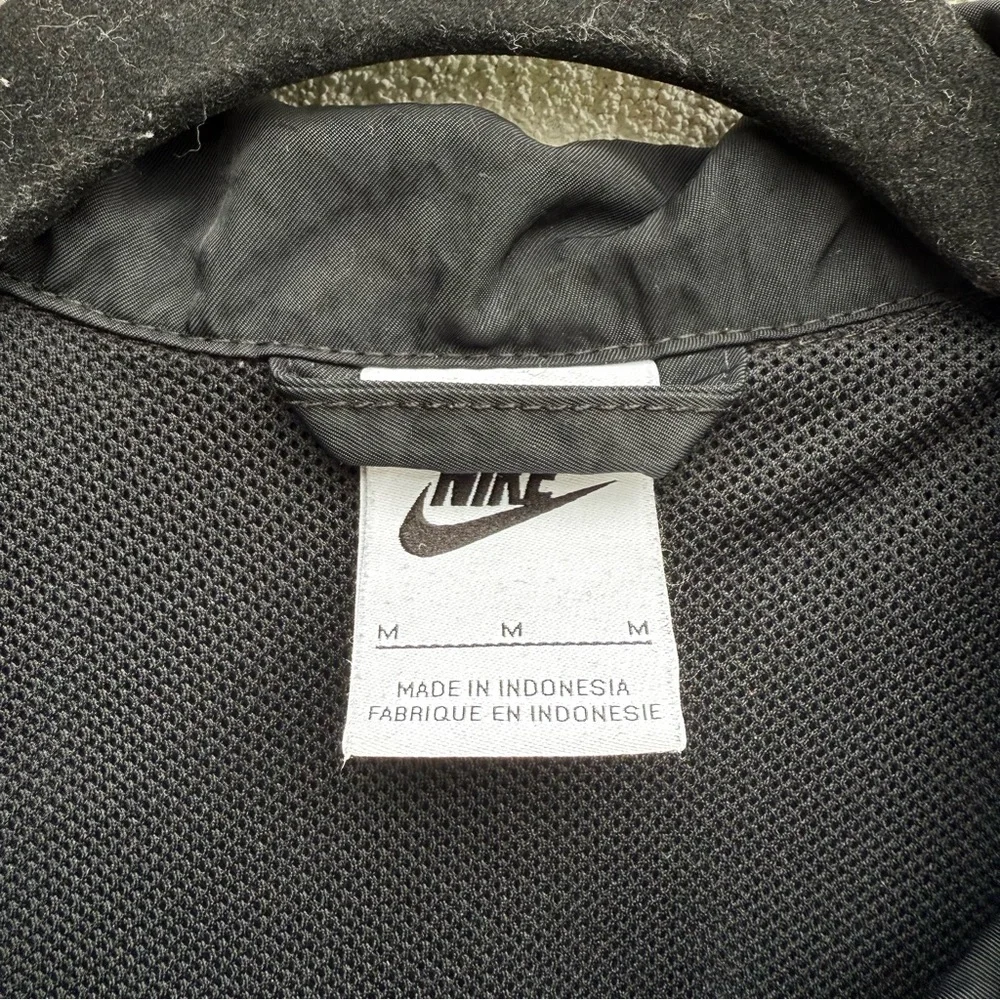 NIKE Woven Field Jacket women’s Medium black sportswear essential - Picture 3 of 10
